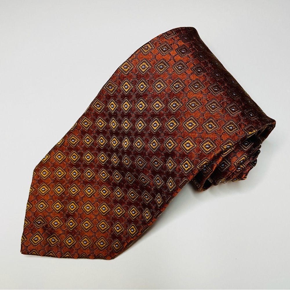 Ike Behar Rust Color/Brown/Orange Geometric 100% Silk Tie